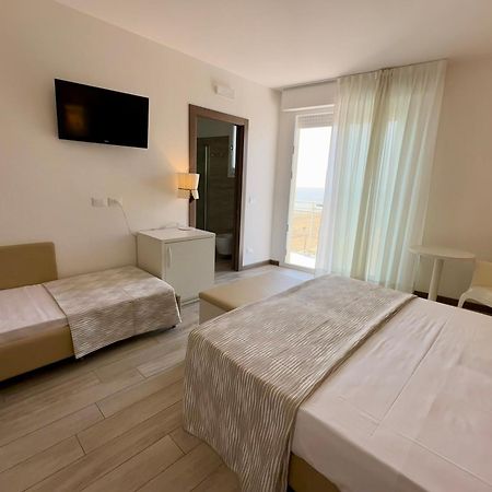 Hotel Nizza Frontemare Superior 3 Stelle Lido di Jesolo Exterior photo