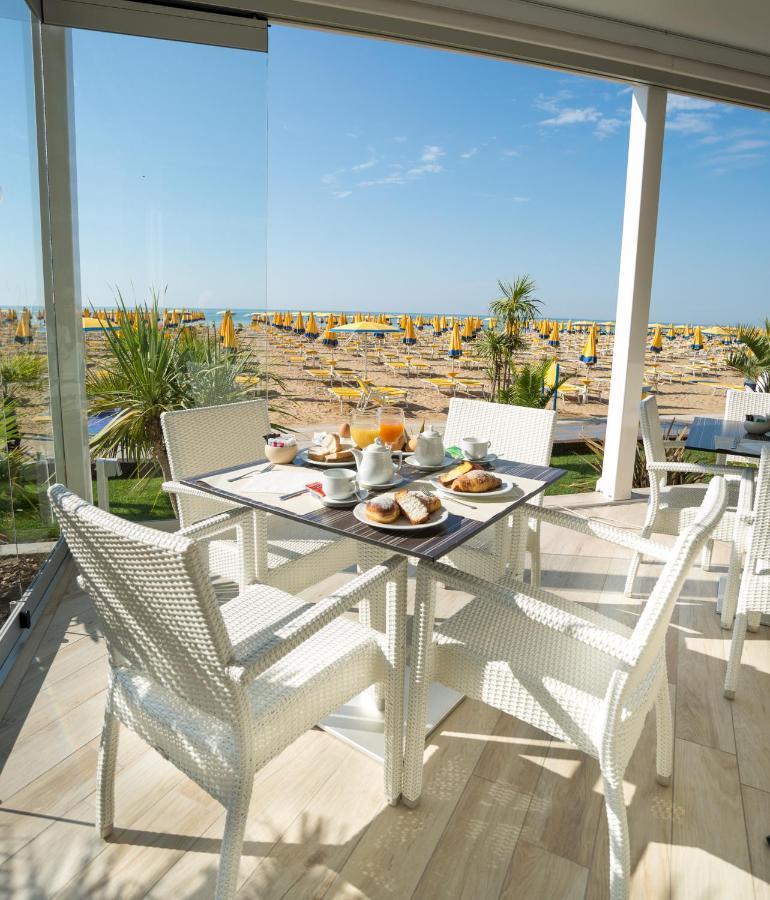 Hotel Nizza Frontemare Superior 3 Stelle Lido di Jesolo Exterior photo