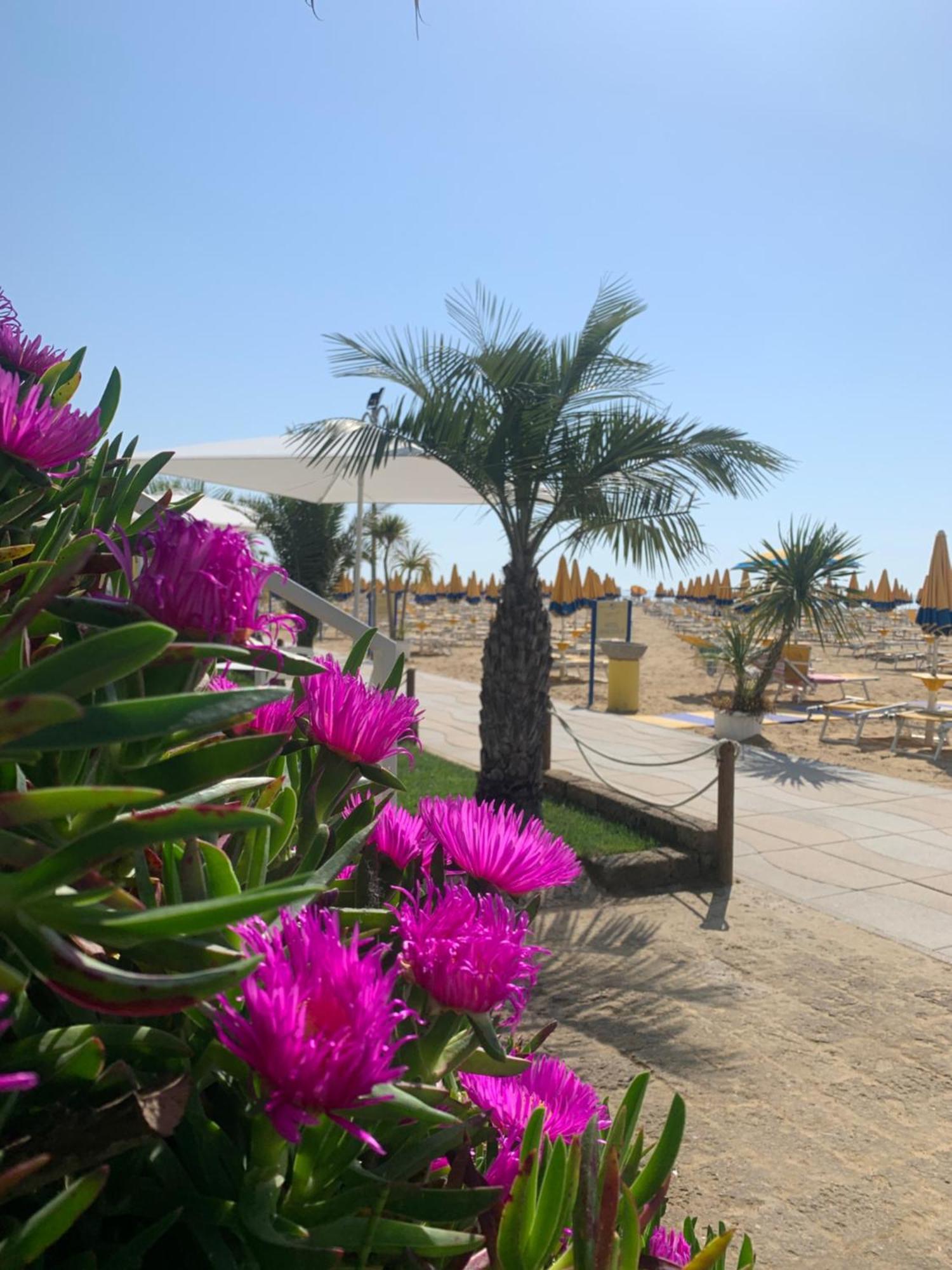 Hotel Nizza Frontemare Superior 3 Stelle Lido di Jesolo Exterior photo