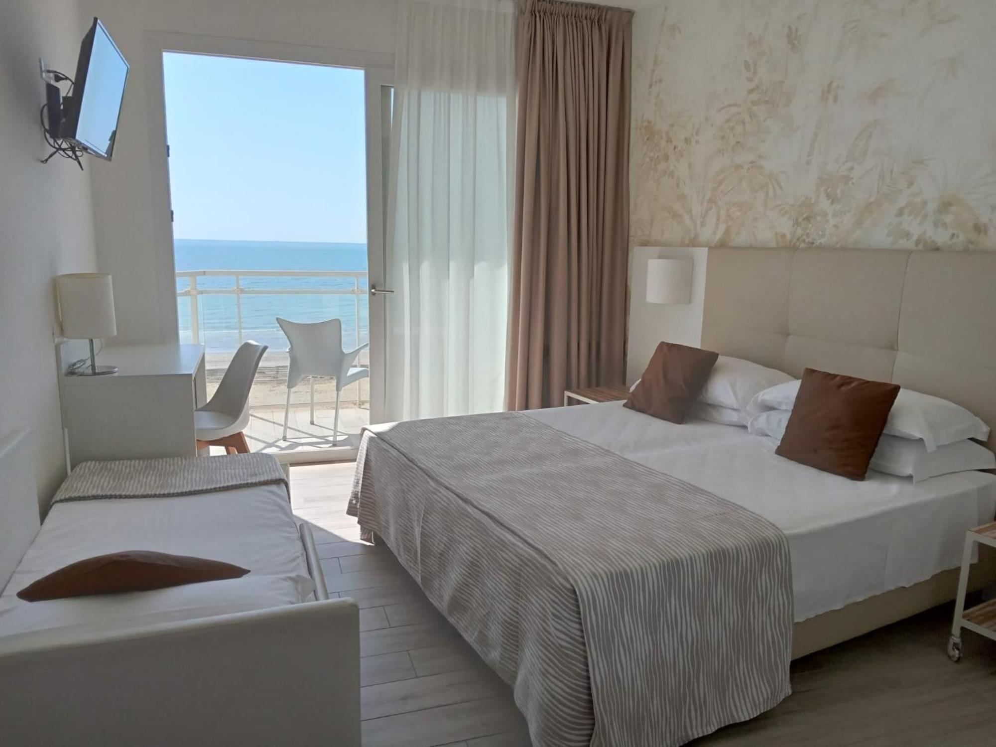 Hotel Nizza Frontemare Superior 3 Stelle Lido di Jesolo Exterior photo