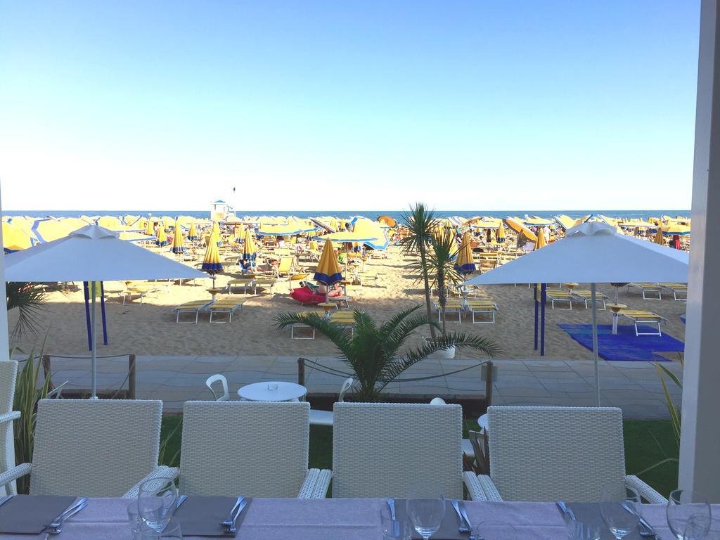 Hotel Nizza Frontemare Superior 3 Stelle Lido di Jesolo Exterior photo