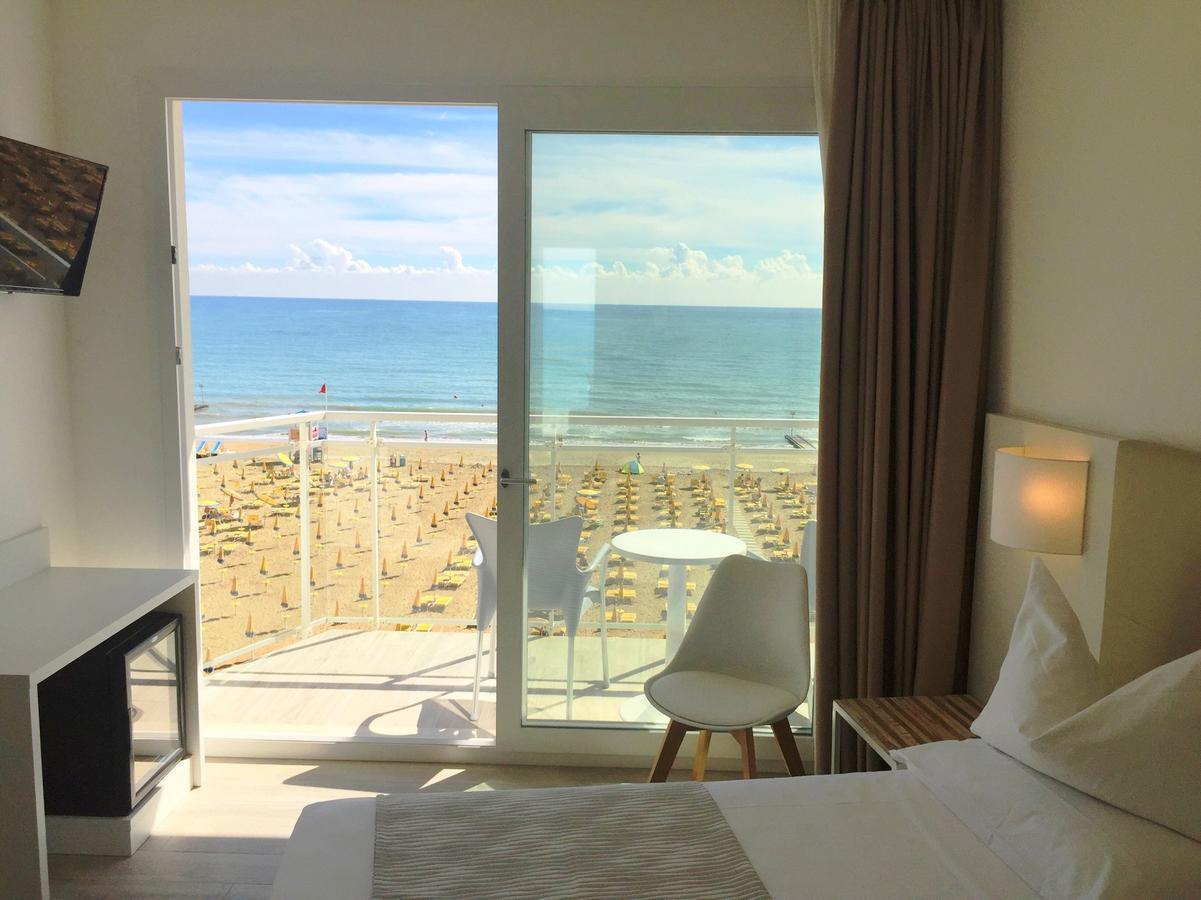 Hotel Nizza Frontemare Superior 3 Stelle Lido di Jesolo Exterior photo
