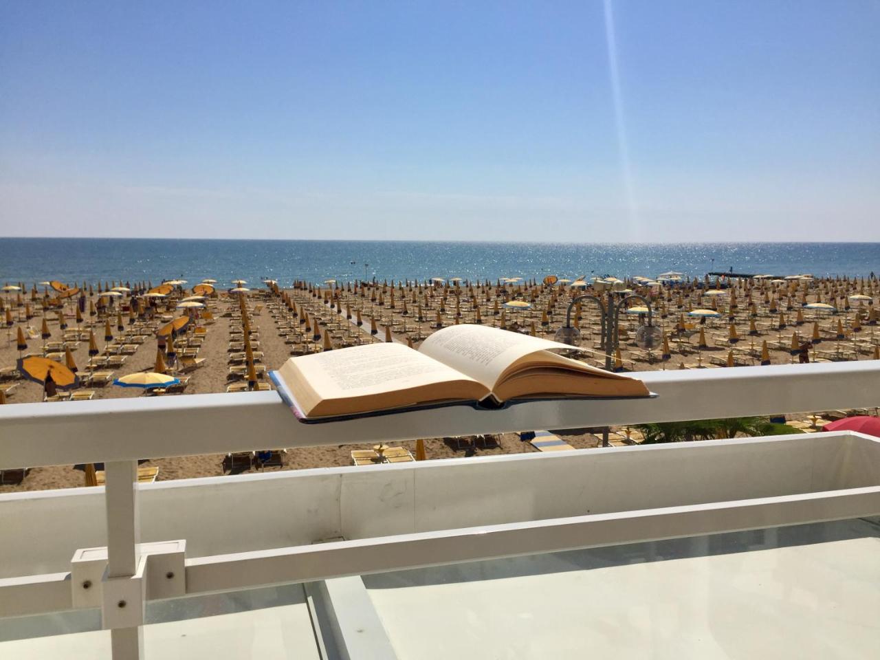 Hotel Nizza Frontemare Superior 3 Stelle Lido di Jesolo Exterior photo